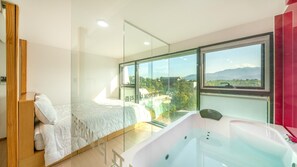 Basic Room, 2 Bedrooms (red 2)