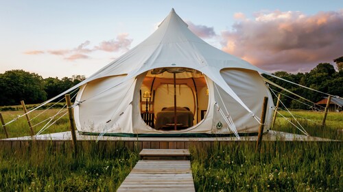 Luxury Glamping Retreat in Battle