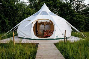 Terrace/patio - Luxury Glamping Retreat in Battle (Battle)