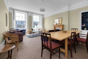 Dining - GuestReady - Big 4BR in Central Edinburgh (Edinburgh)