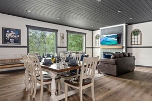 Dining - Sweet Escape By Ghosal Luxury Lodging (Gatlinburg)