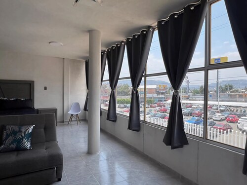 Encantador Estudio Céntrico con Terraza Privada