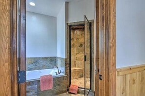 House, Ensuite (Bridgeway House ) | Bathroom - Bridgeway House (Duck Creek Village)