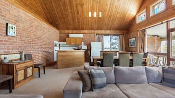 標準木屋, 廚房, 葡萄園景觀 | 起居區
