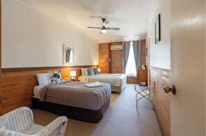 Standard Chalet, Kitchen, Vineyard View | Premium bedding, pillow-top beds, individually decorated - Bluebush Estate (Lovedale)