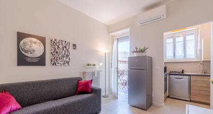 GuestHost - Santa Rita Functional Flat x4 with Balcony