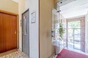Interior - GuestHost - Santa Rita Functional Flat x4 with Balcony (Torino)
