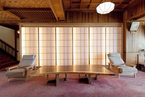 Lobby - genkairyokan (Munakata)