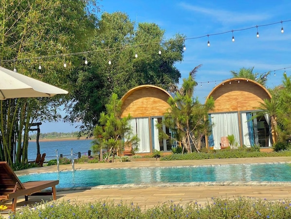 방갈로, 수영장 전망 | 1 개의 침실, 미니바, 책상, 암막 커튼