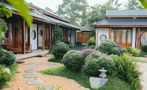 Luxury House, Garden View | Terrace/patio