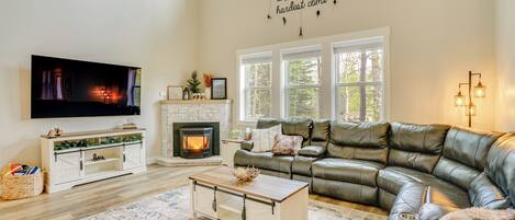 House (4 Bedrooms) | Front of property
