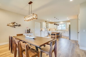 House (4 Bedrooms) | Interior