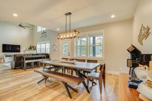 Interior - Spacious Donnelly Family Home w/ Private Hot Tub! (Donnelly)