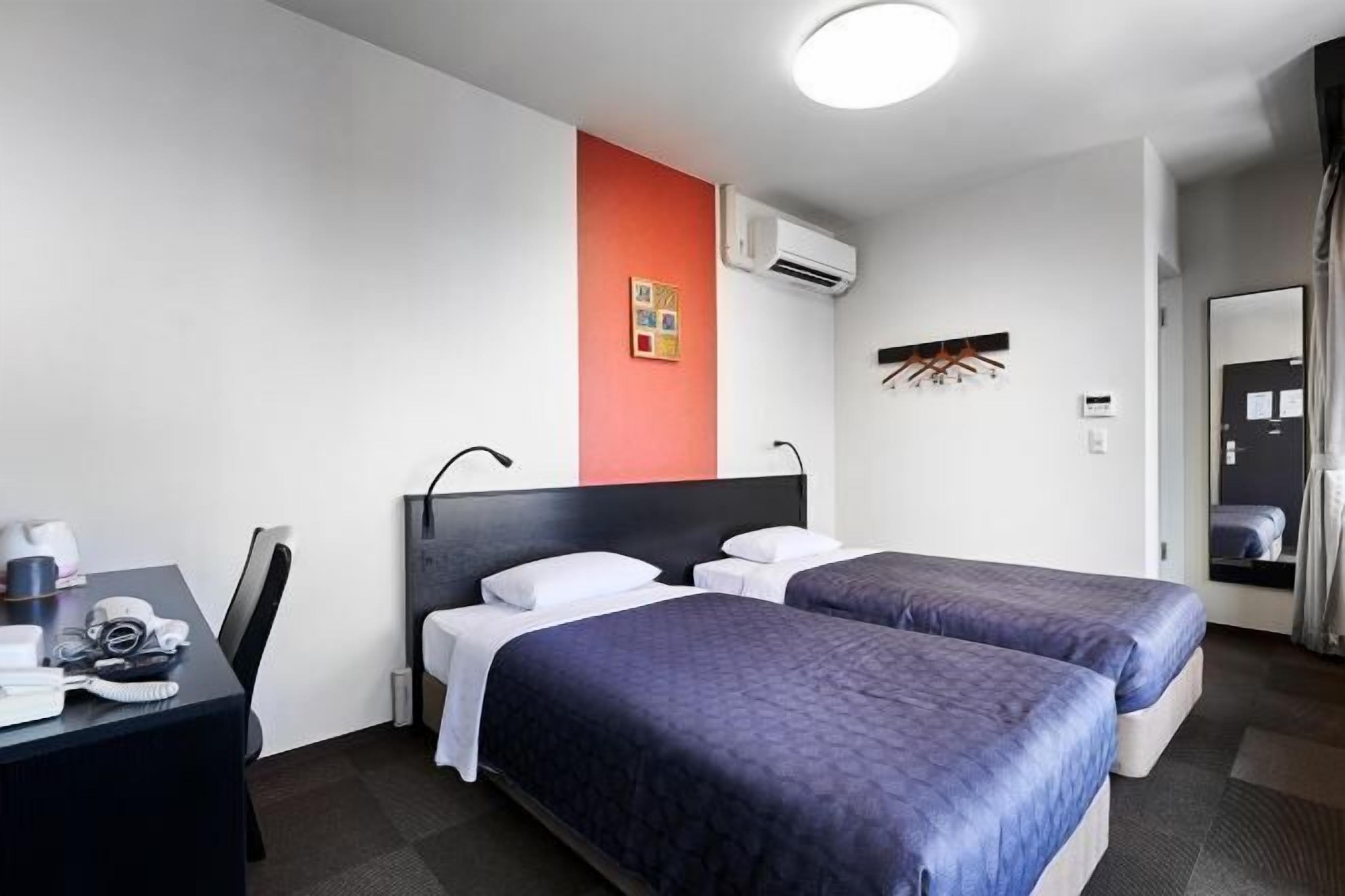 Surmatelas, bureau, Wi-Fi gratuit, draps fournis