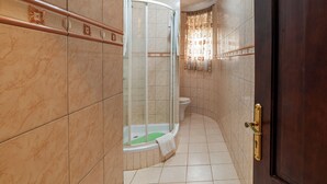 Apartment, 3 Bedrooms | Bathroom | Separate tub and shower, rainfall showerhead, free toiletries - A'lure Hotel & Residences (Kampala)