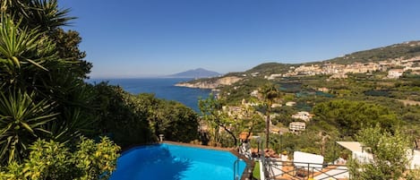 Et oppvarmet basseng