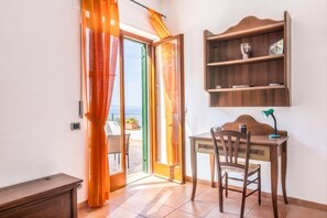 Interior - SorrentoVibes - Villa Panorama with private pool & view (Massa Lubrense)