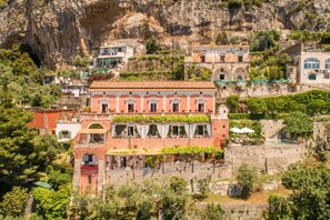 Exterior - MyExclusiveItaly - Lux Historic Villa with Pool & Amalfi Coast View (Positano)