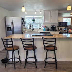 Microonde, forno, piano cottura, lavastoviglie