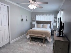 3 soverom, skrivebord, strykejern/-brett og wi-fi