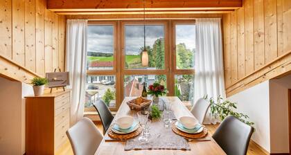 Apartment 'Ferienwohnung Breitenberger' with Lake View, Balcony and Wi-Fi