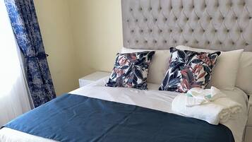 3 chambres, fer et planche à repasser, Wi-Fi, draps fournis