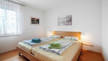 2 Schlafzimmer, Bügeleisen/Bügelbrett, kostenloses WLAN, Bettwäsche