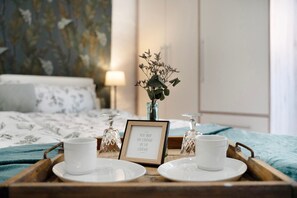 1 habitación, tabla de planchar con plancha, wifi gratis y ropa de cama 