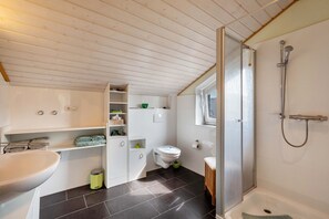 Shower, free toiletries, hair dryer, bathrobes