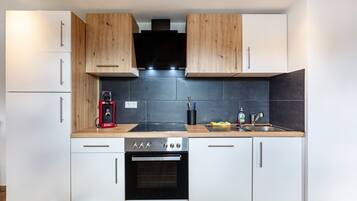 Kühlschrank, Ofen, Herdplatte, Geschirrspüler