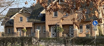 Vakantiehuis 'Haus Am Dorfteich B Eingefriedet' met eigen terras, gedeelde tuin en Wi-Fi