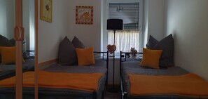 2 habitaciones, wifi gratis y ropa de cama 