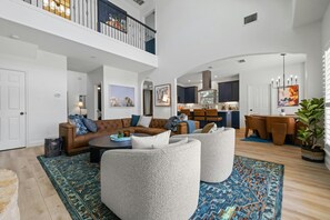 Smart TV, fireplace, offices - Pickleball, Private Pool & More! - Vista Blue! (Dripping Springs)