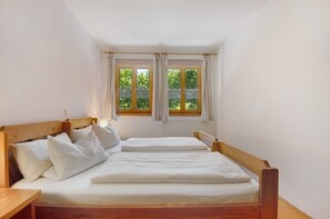 2 bedrooms, free WiFi, bed sheets