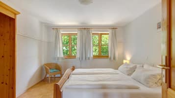 2 bedrooms, free WiFi, bed sheets