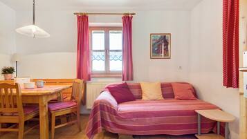 TV, mesa de pingue-pongue