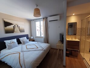 4 bedrooms, WiFi, bed sheets