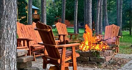 Nana and Boppy's at the Lake, 4 Beds, Beautiful Sunsets