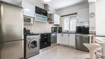 Fridge, microwave, oven, dishwasher