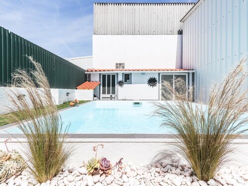 Vita Portucale | Charneca Caparica Pool