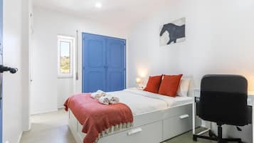 1 chambre, fer et planche Ă  repasser, accĂšs Internet, draps fournis