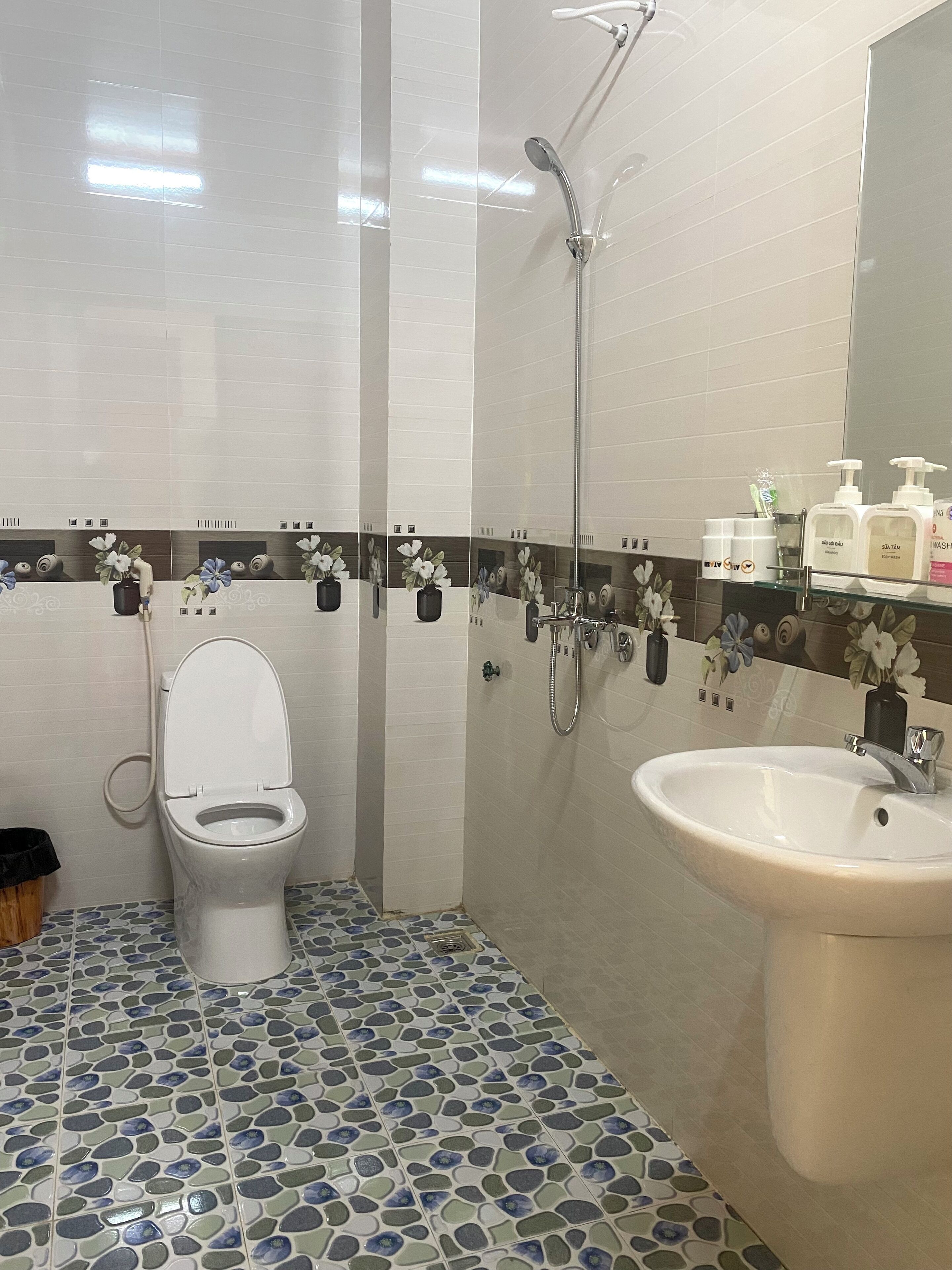 Comfort Double Room, Mountain View | Bathroom | Slippers