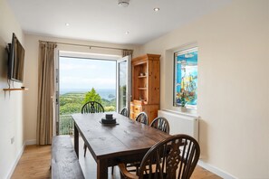 Dining - Peaceful Home, Sea Views, Private Parking (Trewarmett)