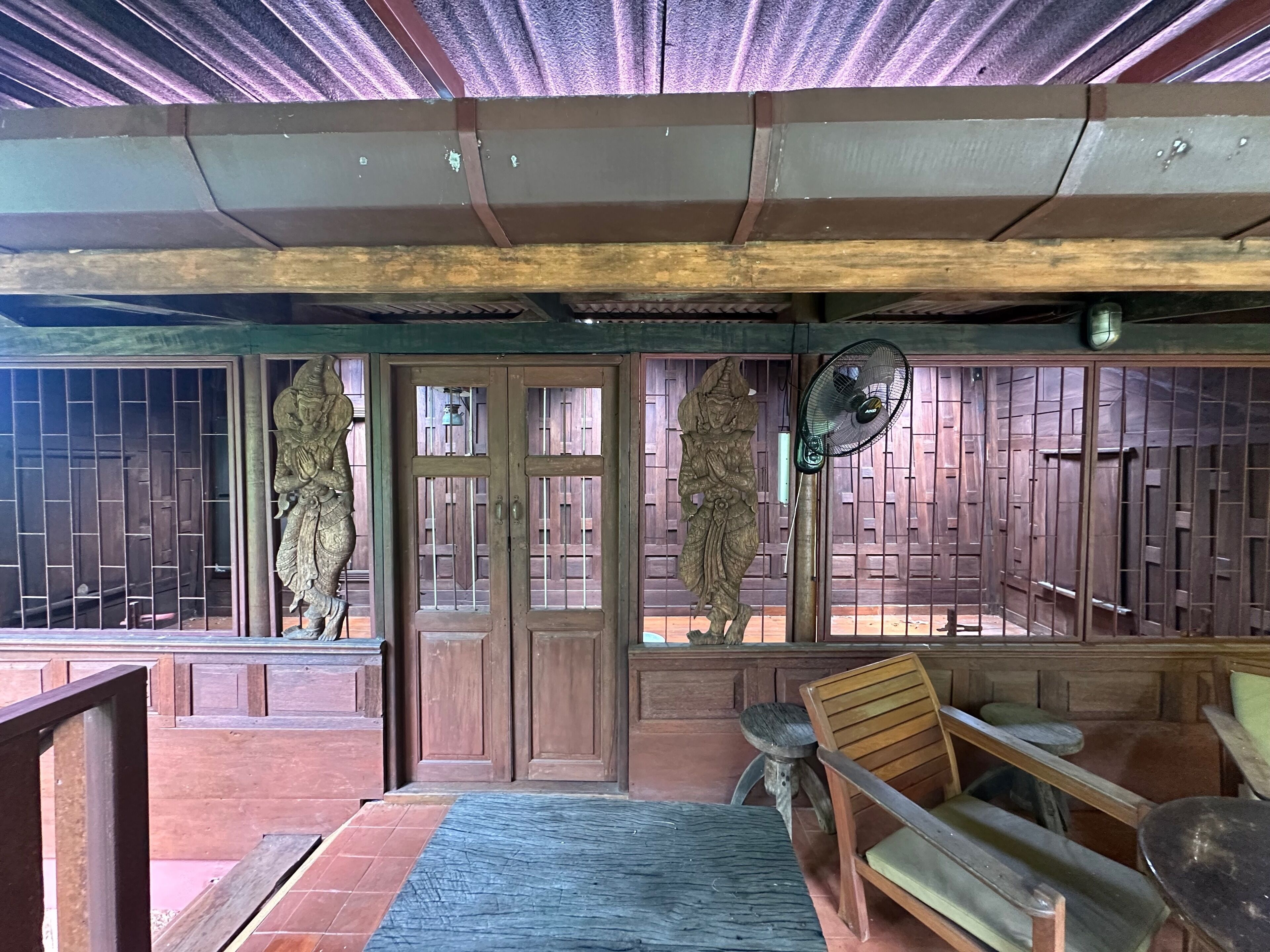 传统客房, 1 间卧室 | 起居区 | 36-英寸智能电视（配备数码频道）