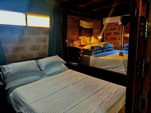 1 habitación, colchones con pillow-top y escritorio 