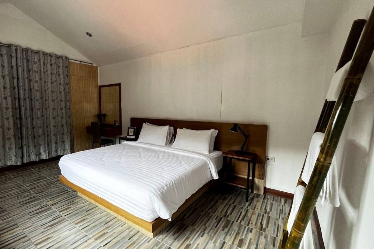 Quarto família, vista para a montanha | Camas com colchões pillow-top, escrivaninha