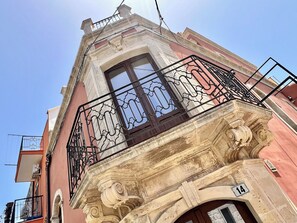 Exterior detail - Dimore Hyblon (Cassaro)