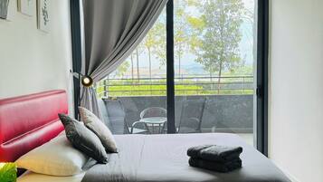 Verdunkelungsvorhänge, Bügeleisen/Bügelbrett, kostenloses WLAN