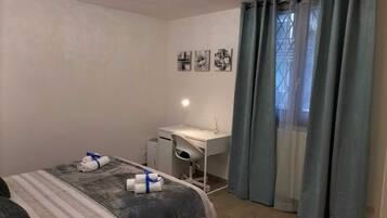 1 Schlafzimmer, Schreibtisch, Bügeleisen/Bügelbrett, WLAN