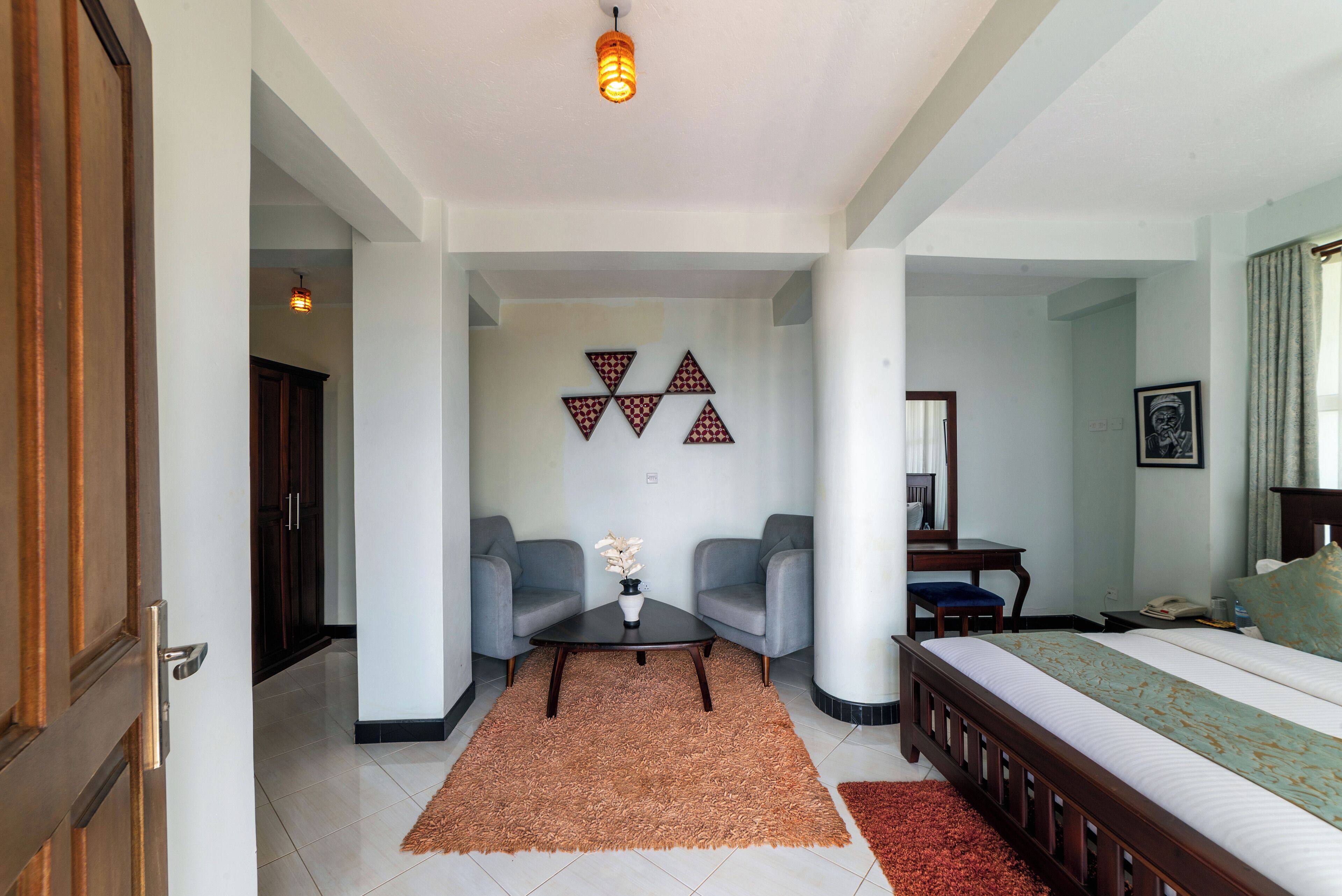 ห้องดีลักซ์ | ผ้าปูที่นอนฝ้ายอียิปต์, เครื่องนอนระดับพรีเมียม, เตียงเมมโมรีโฟม